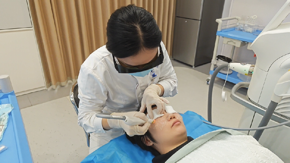 天气一冷眼睛就干痒？别大意，小心这个眼部危机......