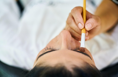 这个手术，做完要暂别化妆品！